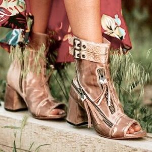 Freebird Booties. Size 9, fits like a 8-8.5